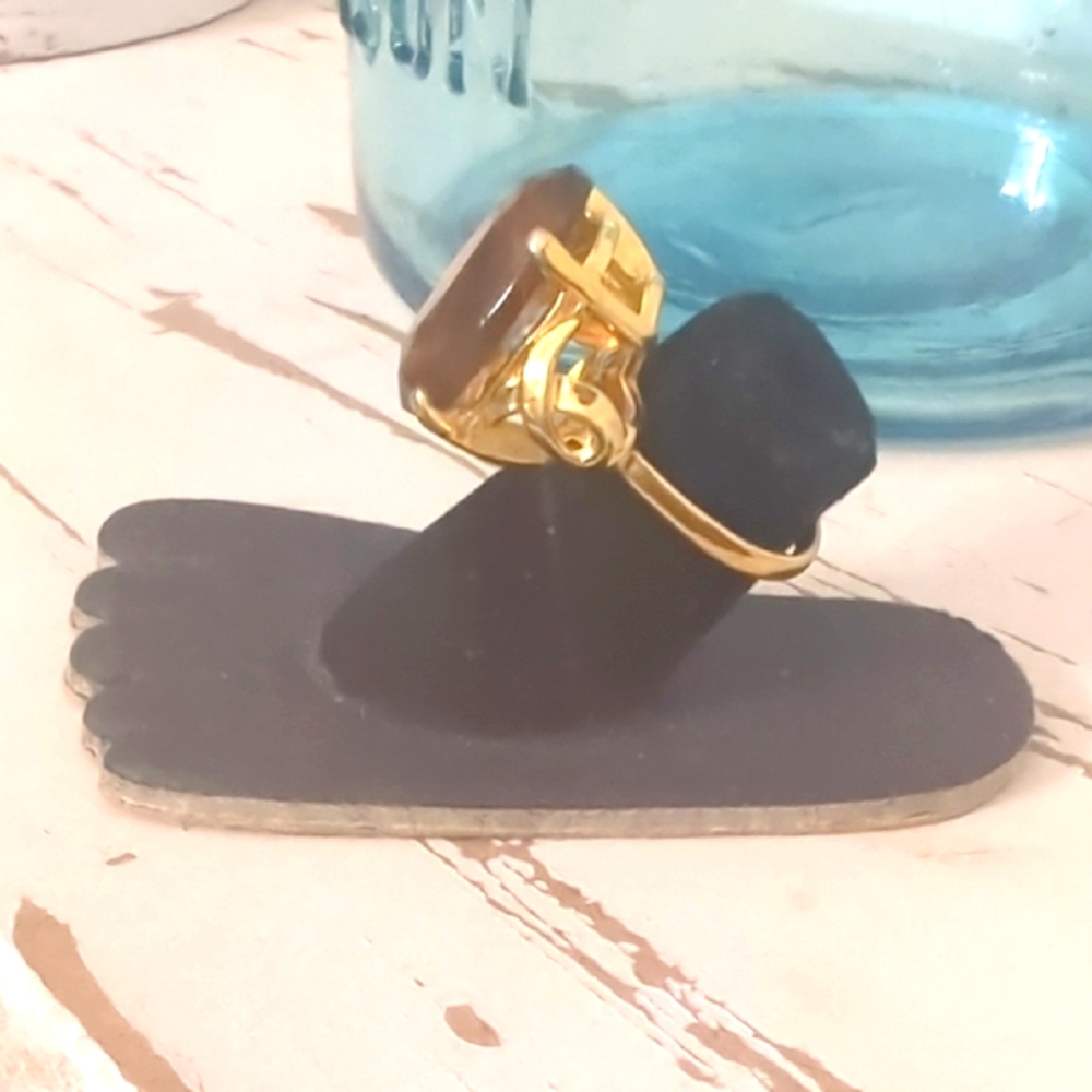 Sarah Coventry 1967 “Golden Amber” Cocktail Ring – Signed Vintage Collectible - Picture 11 of 16